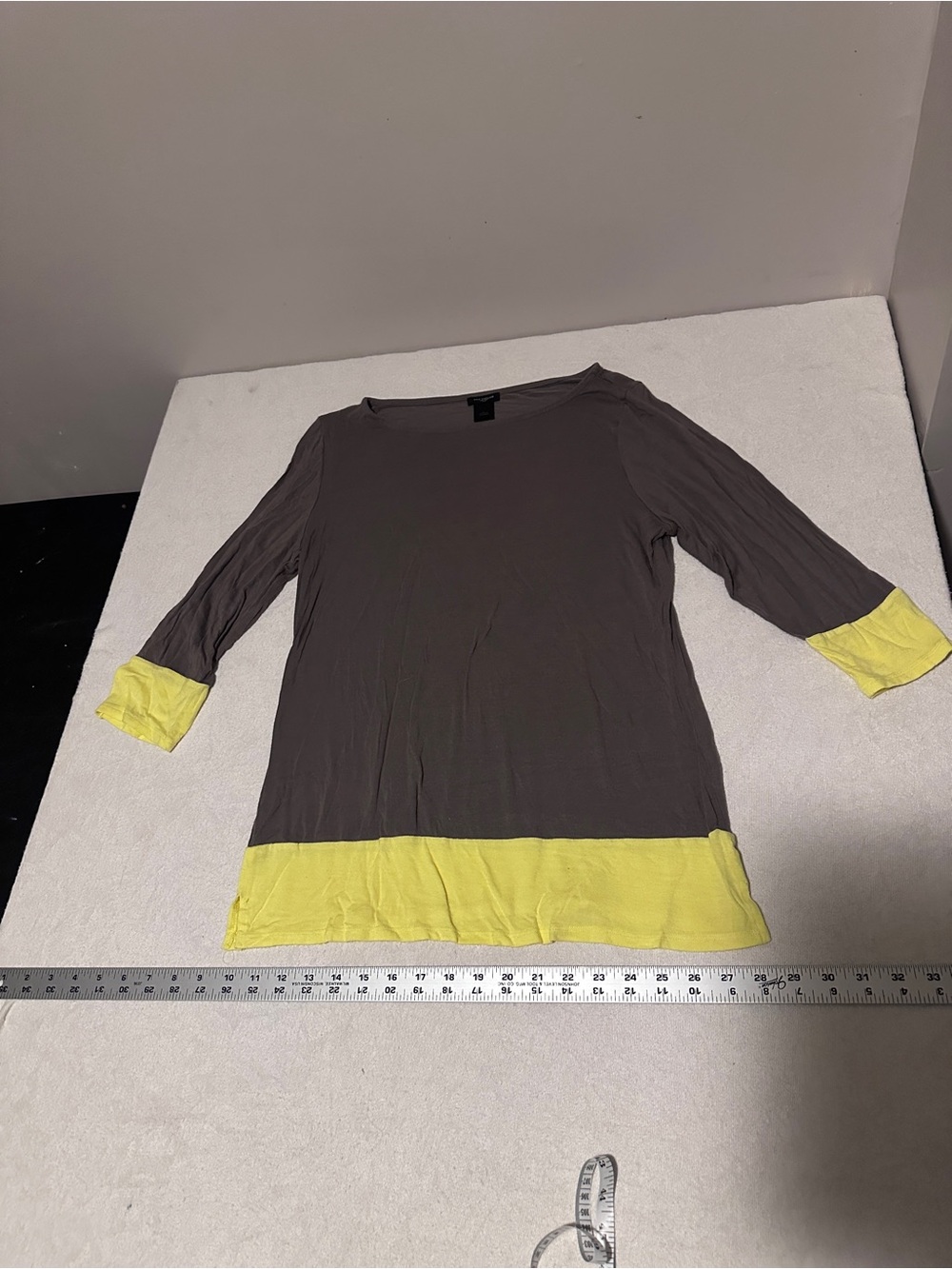 Ann Taylor Brown 3/4 Sleeve Scoop Neck Tunic with Yellow Trim